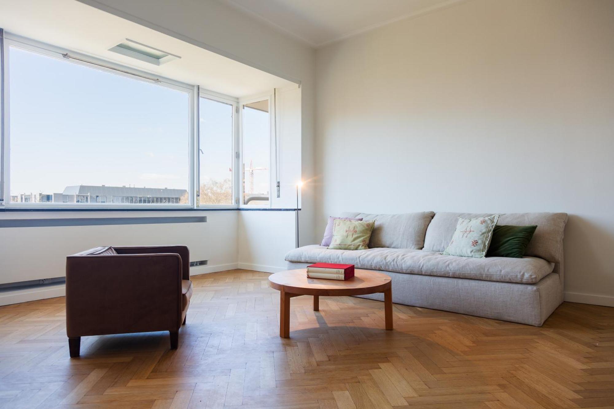 Eu Elegant Apartment *